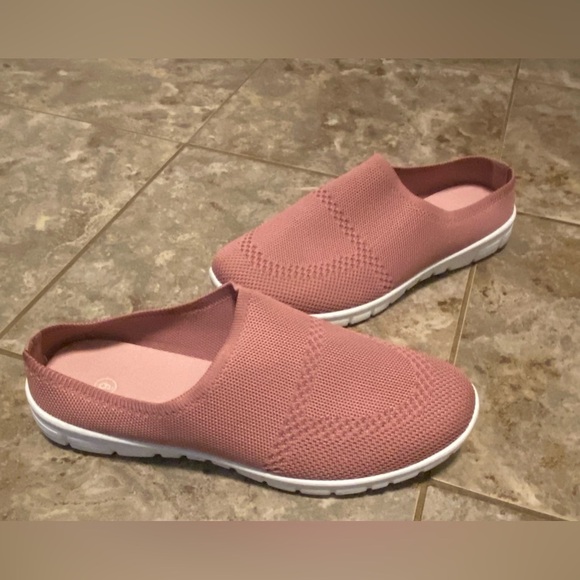 Shoes - Women’s Slip-On Fashion Sneakers, 9
